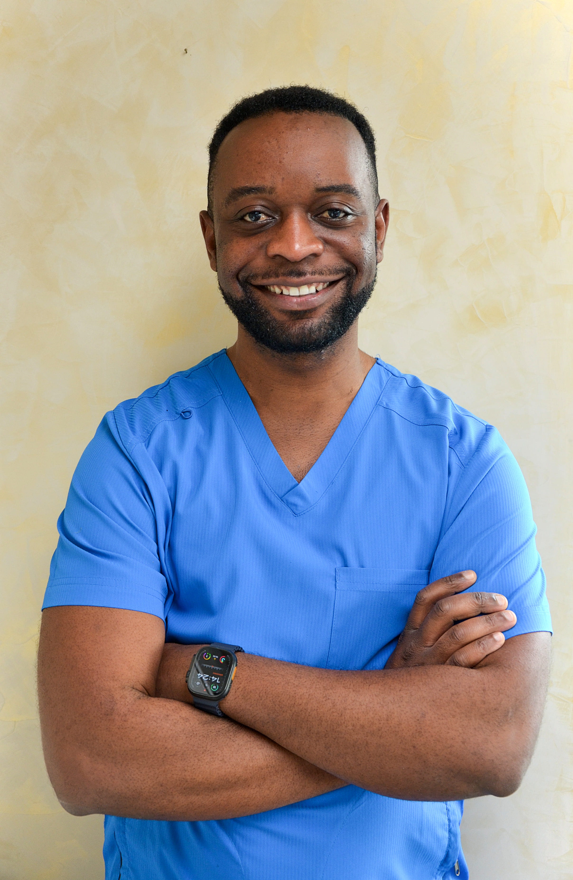 Dr. Phichrist Mampasi - Chirurgien-Dentiste